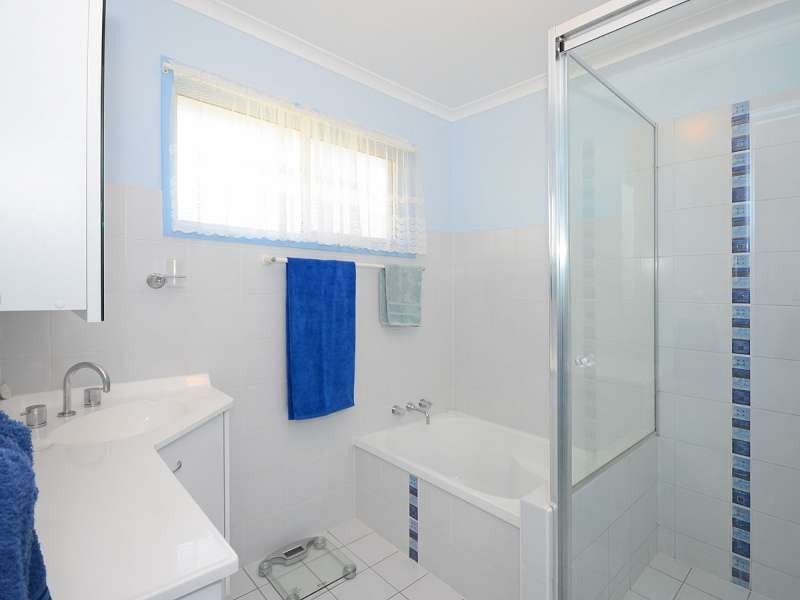 3 Top Street, Torquay QLD 4655