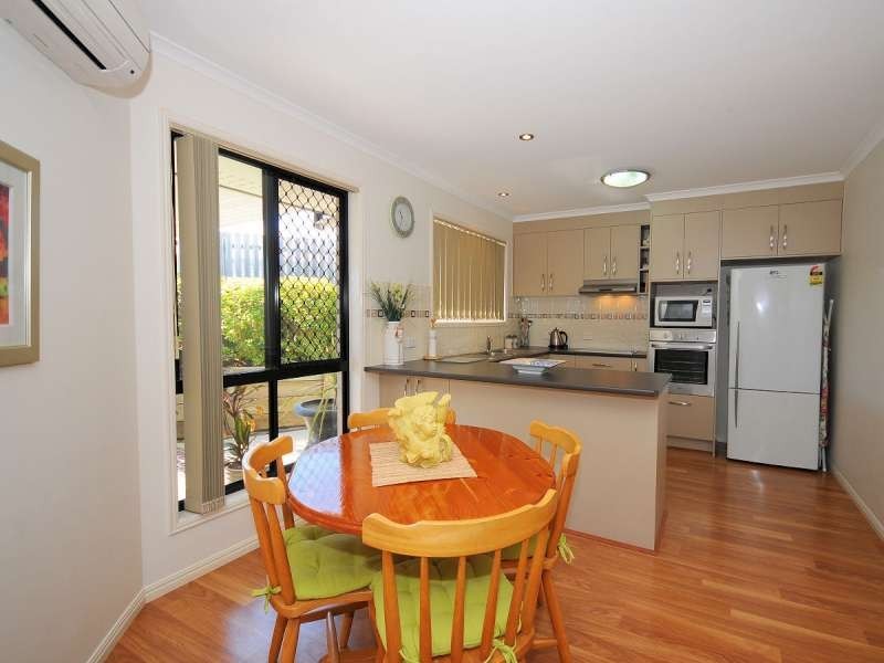 Point Vernon QLD 4655