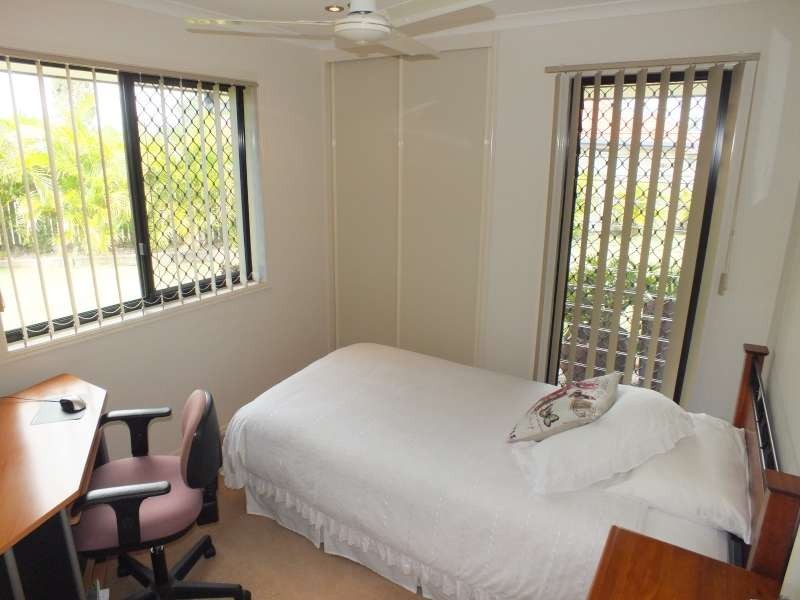 Point Vernon QLD 4655