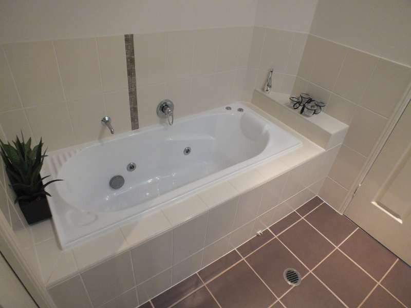 Point Vernon QLD 4655