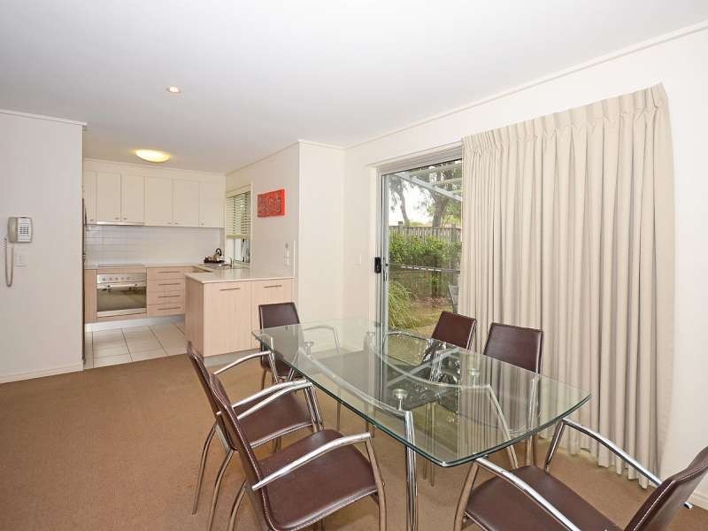 Unit 1 Whale Cove. Pulgul Street,, Urangan QLD 4655
