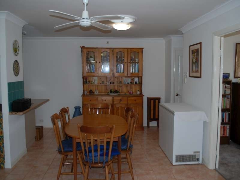 12 Marr Street, Point Vernon QLD 4655