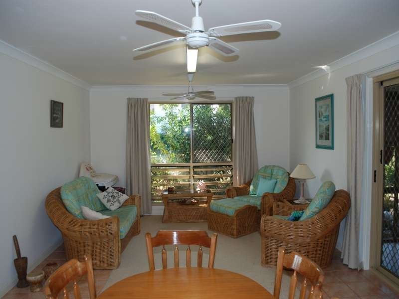 12 Marr Street, Point Vernon QLD 4655