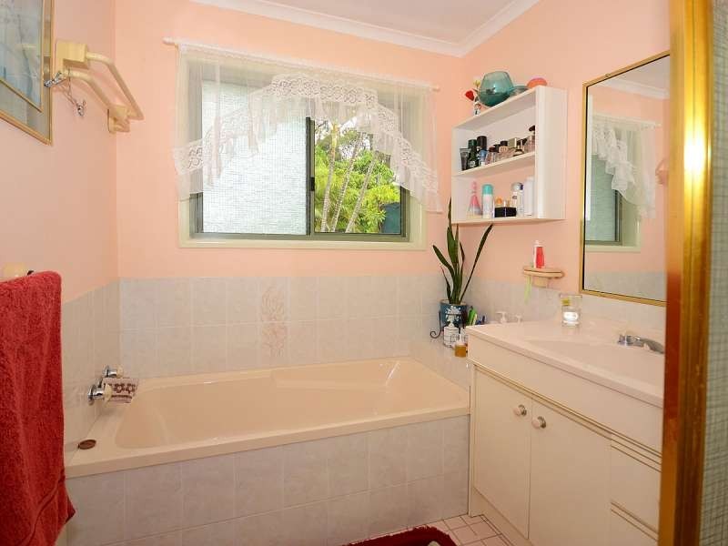 25 Fairway Drive, Urraween QLD 4655