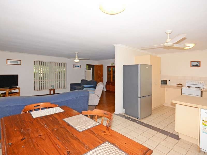 34 Fairway Drive, Urraween QLD 4655