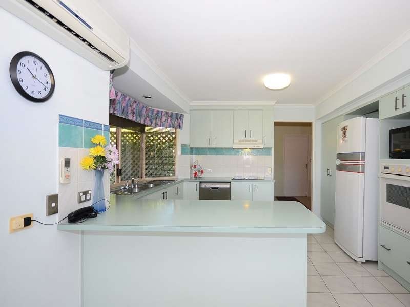 1 Eddie Court, Point Vernon QLD 4655