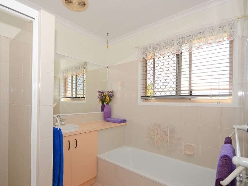 1 Eddie Court, Point Vernon QLD 4655