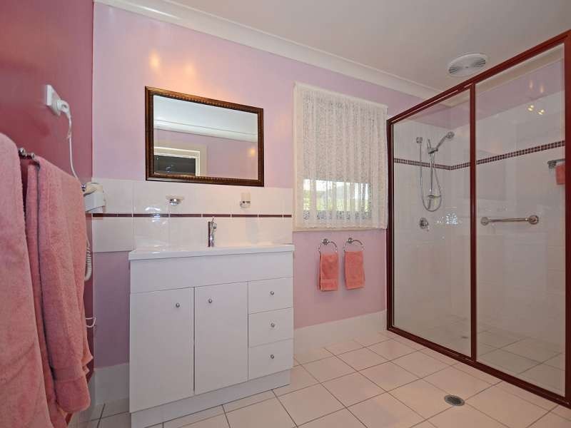 32 Brighton Street, Point Vernon QLD 4655
