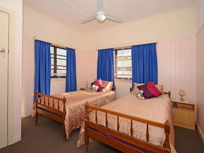 32 Brighton Street, Point Vernon QLD 4655