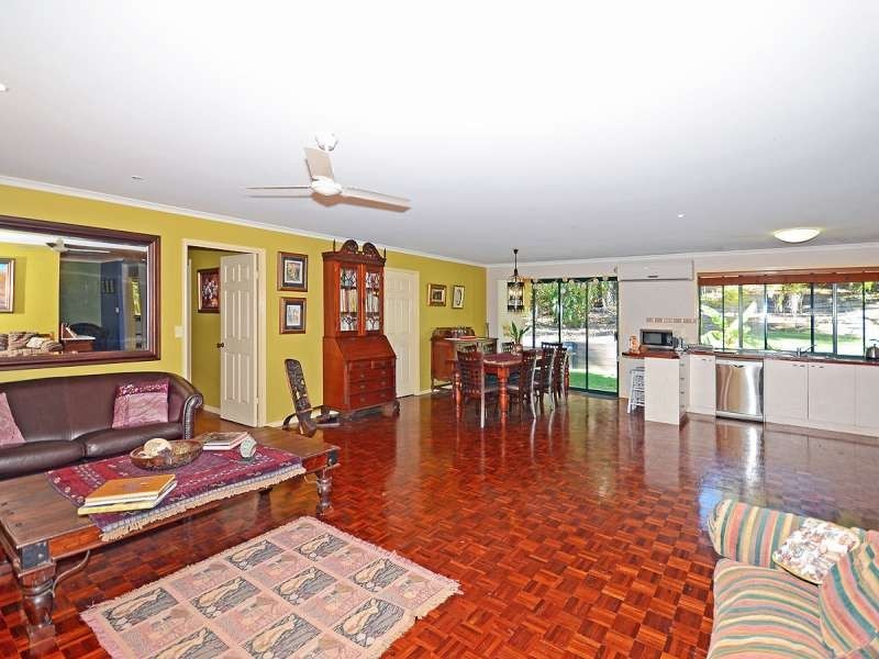 10 – 12 Pristine Place, Dundowran Beach QLD 4655