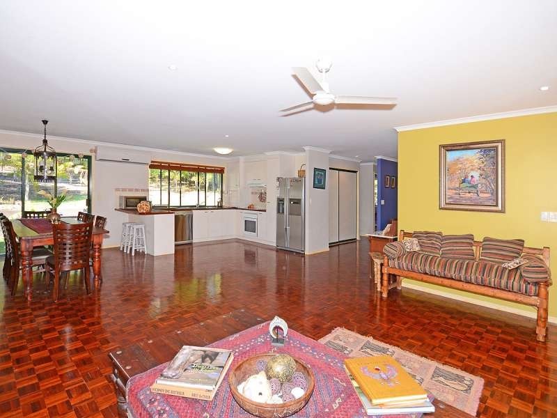 10 – 12 Pristine Place, Dundowran Beach QLD 4655