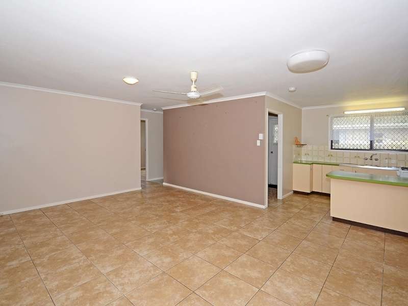 30 Bideford Street, Torquay QLD 4655