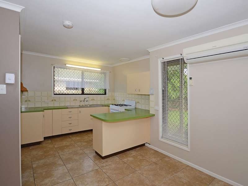 30 Bideford Street, Torquay QLD 4655