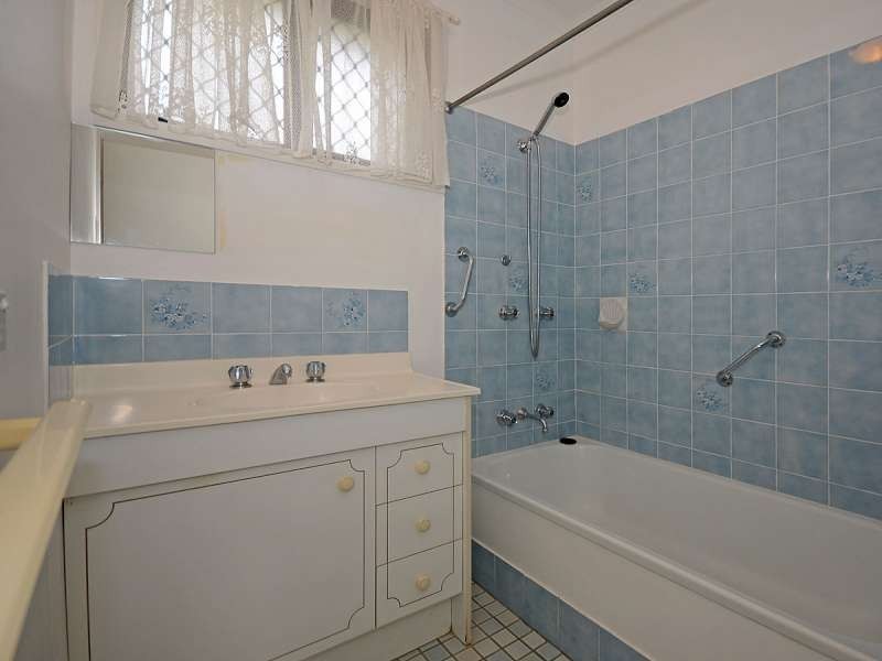 30 Bideford Street, Torquay QLD 4655