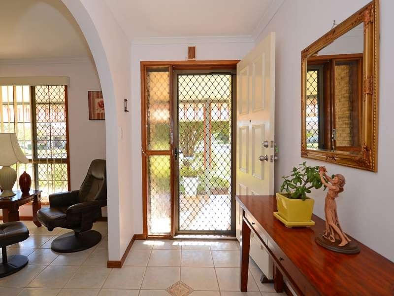 4 North Street, Point Vernon QLD 4655