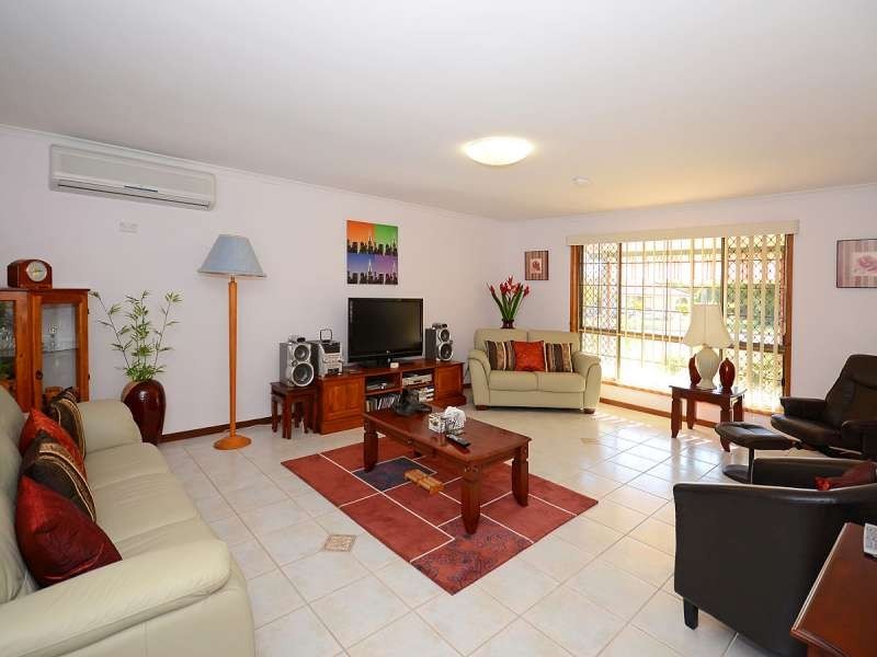 4 North Street, Point Vernon QLD 4655