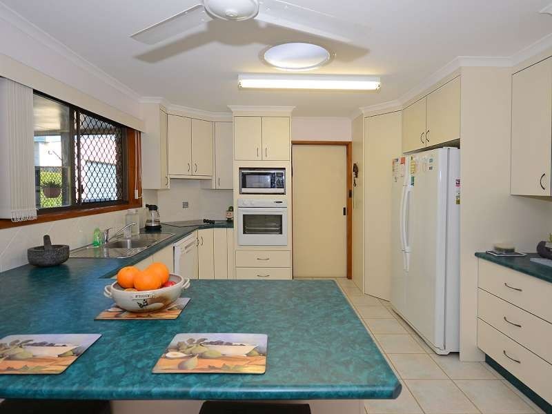 4 North Street, Point Vernon QLD 4655