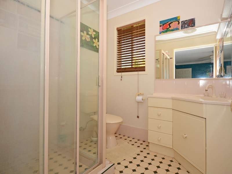 12 Crawford Drive, Dundowran QLD 4655