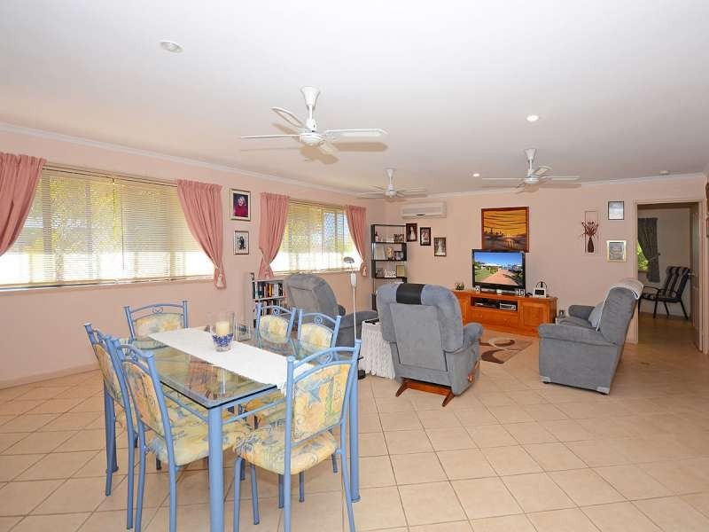 33 Barker Street, Point Vernon QLD 4655