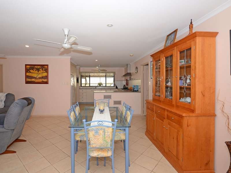 33 Barker Street, Point Vernon QLD 4655