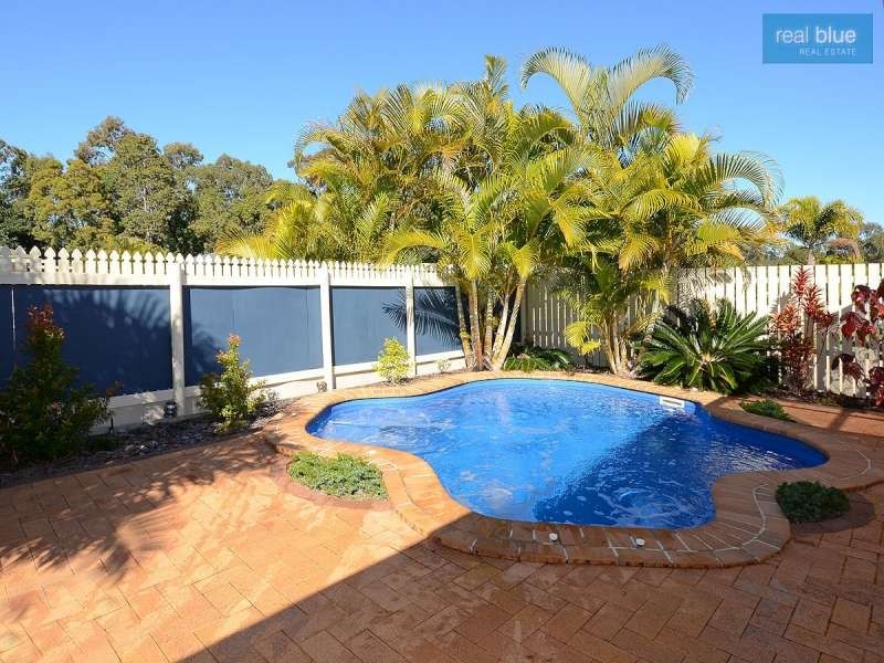 33 Barker Street, Point Vernon QLD 4655