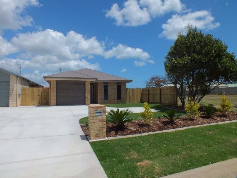 2/103 Nissen Street, Urraween QLD 4655