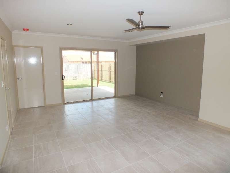 2/103 Nissen Street, Urraween QLD 4655