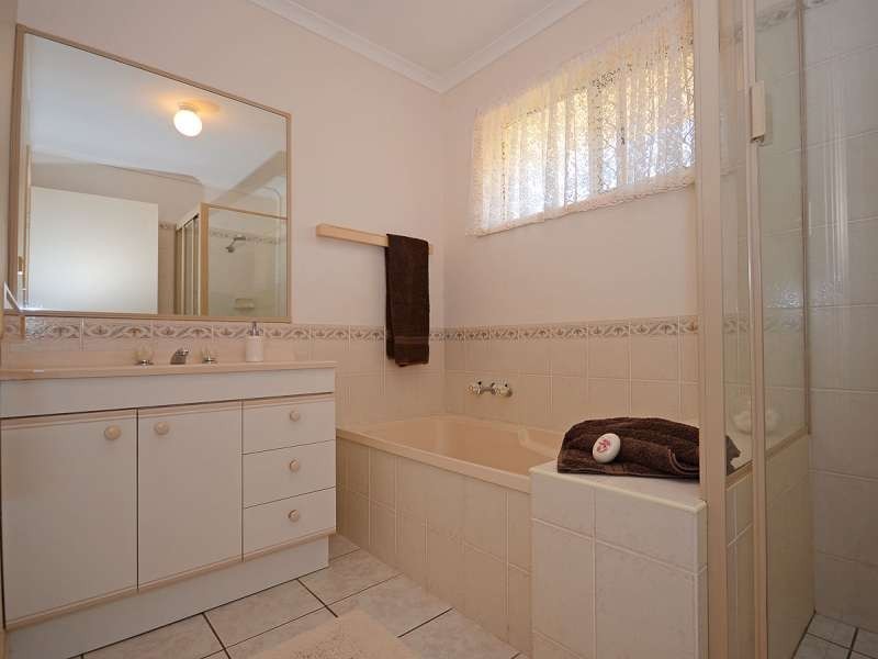 8 Harvard Place, Urraween QLD 4655