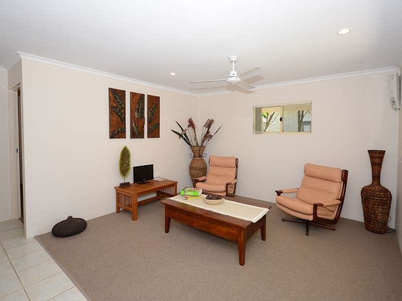 27 Fairway Drive, Urraween QLD 4655