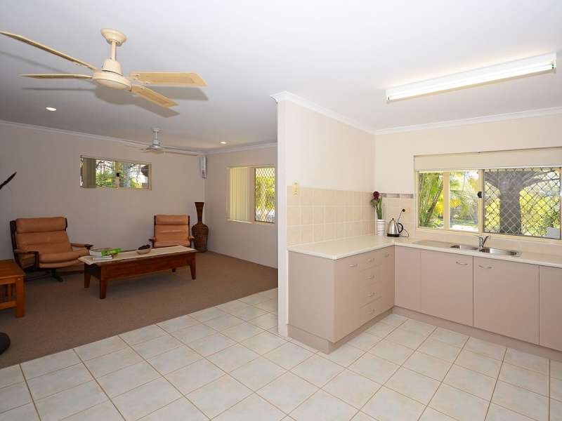 27 Fairway Drive, Urraween QLD 4655