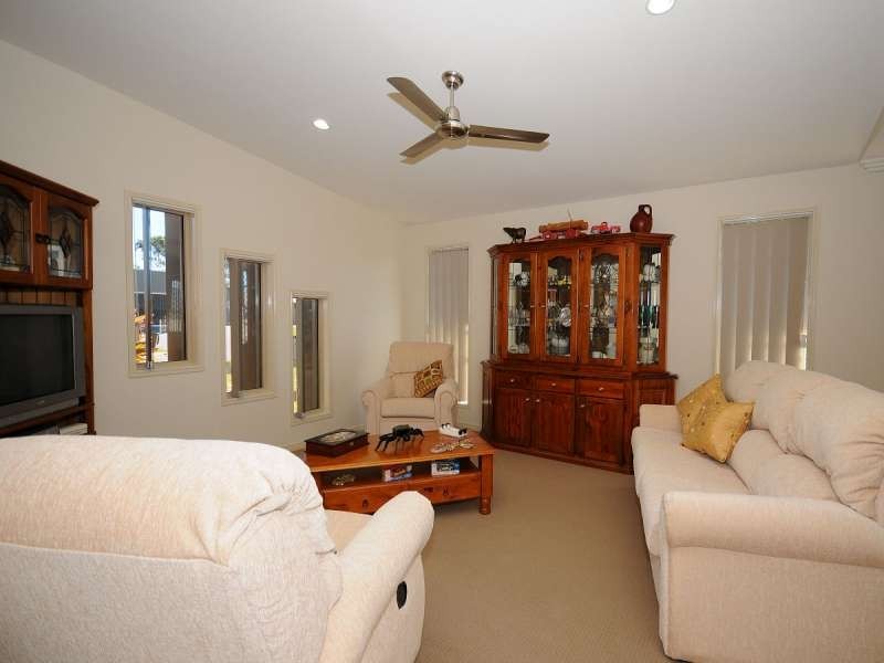 6 Chelsea Court, Urraween QLD 4655