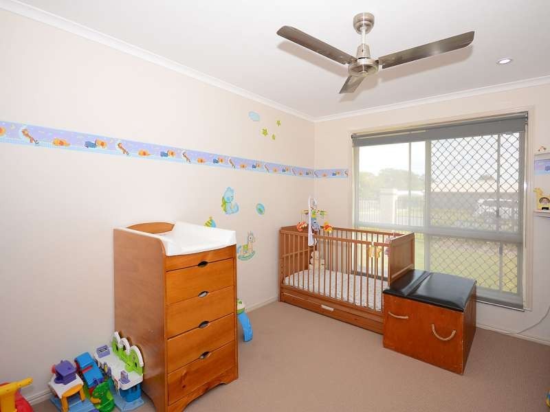 70 Hansen Street, Urangan QLD 4655