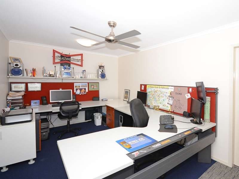 70 Hansen Street, Urangan QLD 4655