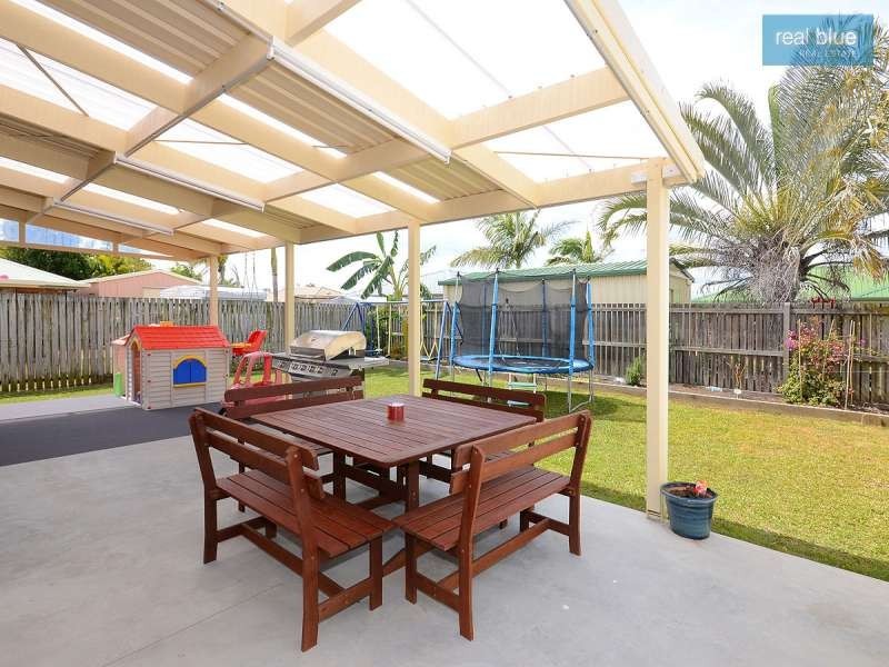 70 Hansen Street, Urangan QLD 4655