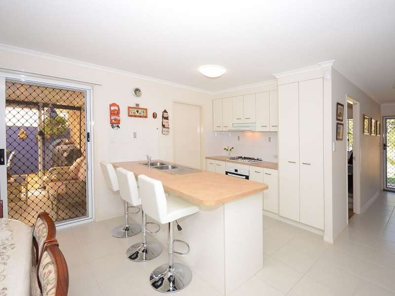 16 Alison Drive, Torquay QLD 4655