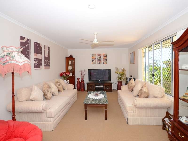 16 Alison Drive, Torquay QLD 4655