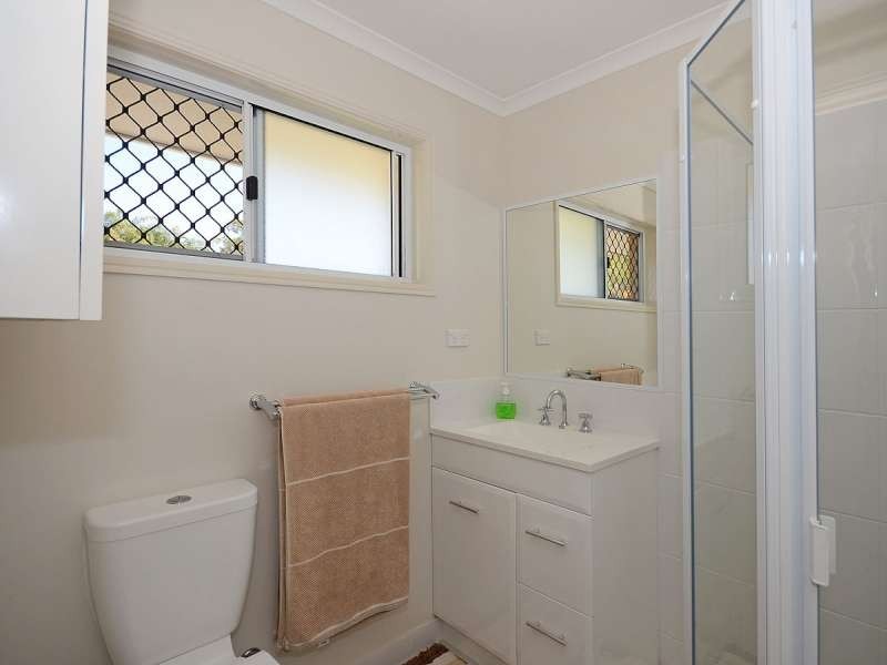 16 Alison Drive, Torquay QLD 4655