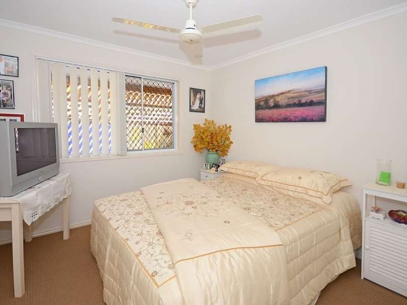 16 Alison Drive, Torquay QLD 4655
