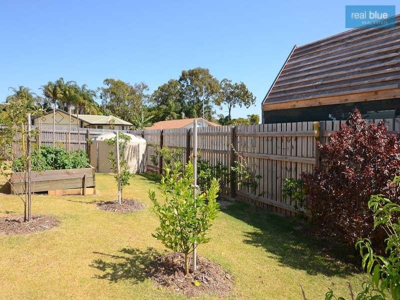 16 Alison Drive, Torquay QLD 4655