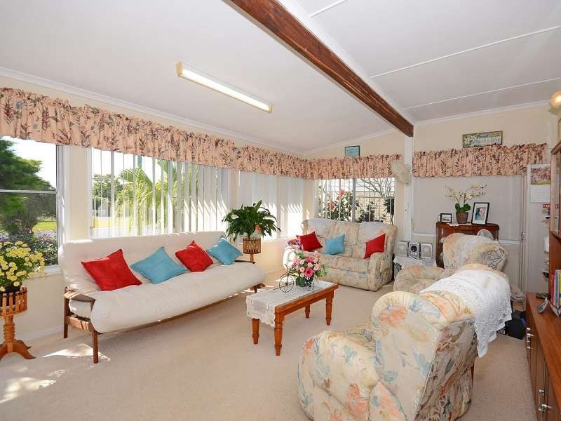 19 Flinders Street, Point Vernon QLD 4655