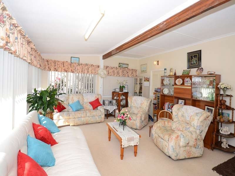 19 Flinders Street, Point Vernon QLD 4655