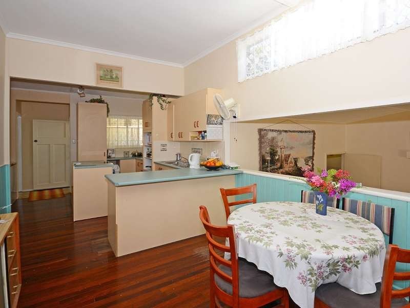 19 Flinders Street, Point Vernon QLD 4655