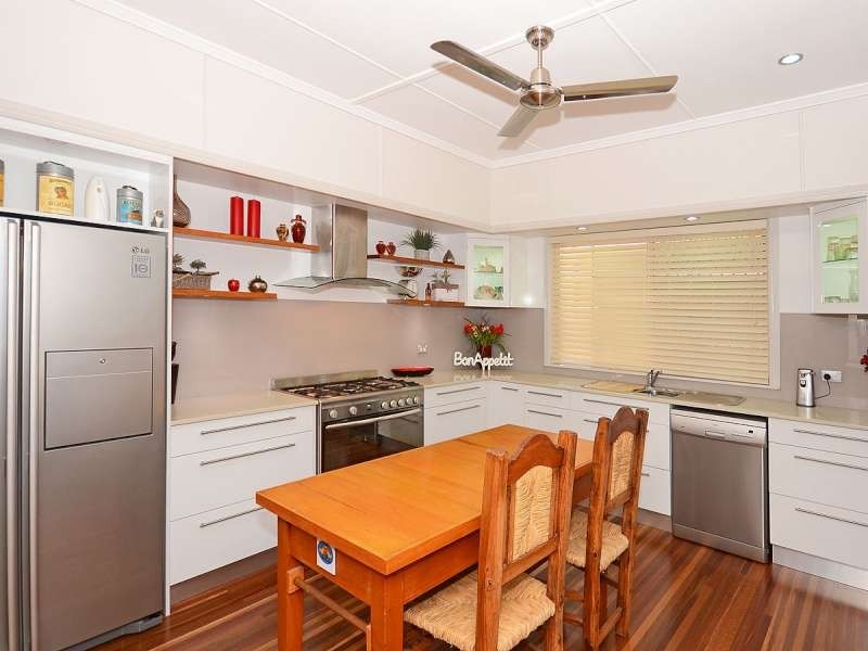 Point Vernon QLD 4655