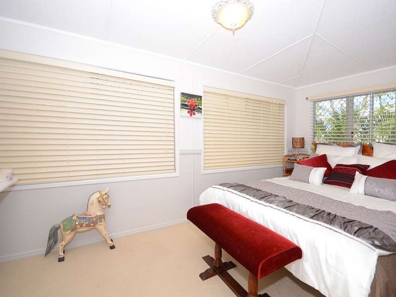 Point Vernon QLD 4655