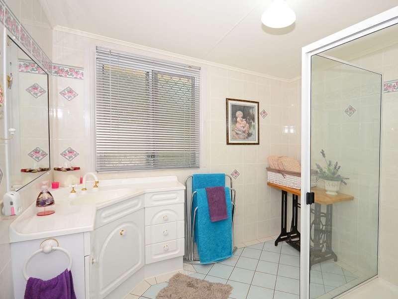 Point Vernon QLD 4655