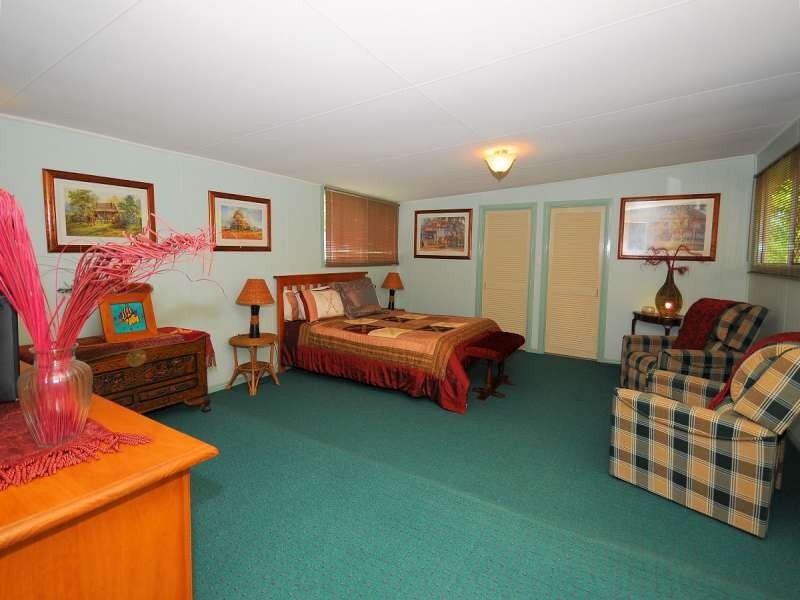 Point Vernon QLD 4655