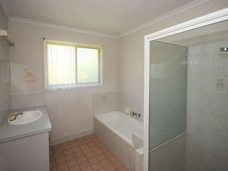9 Toohey Court, Torquay QLD 4655