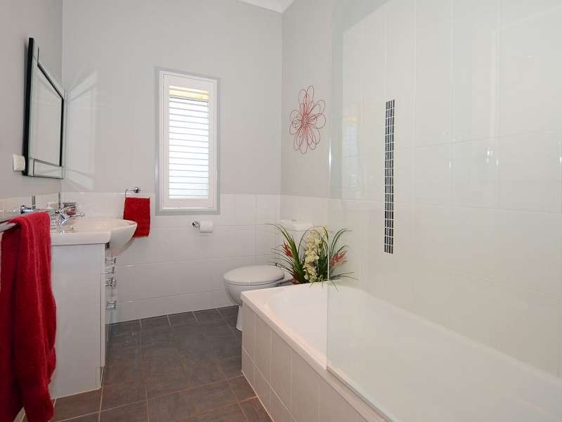 5 Tooth Street, Pialba QLD 4655