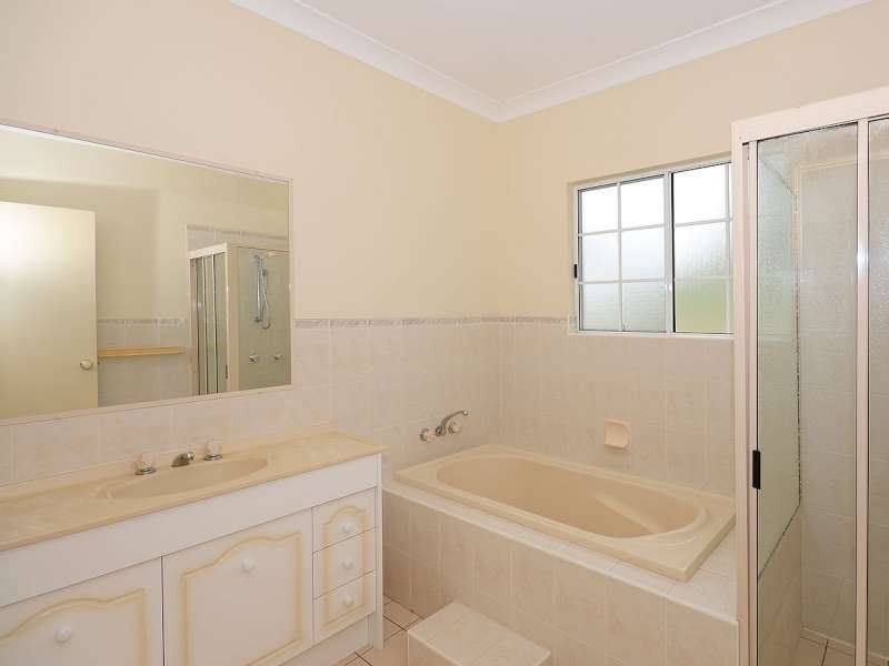 5 Mackay Drive, Kawungan QLD 4655