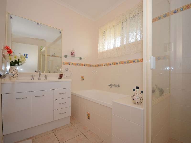 128 Ibis Boulevard, Eli Waters QLD 4655